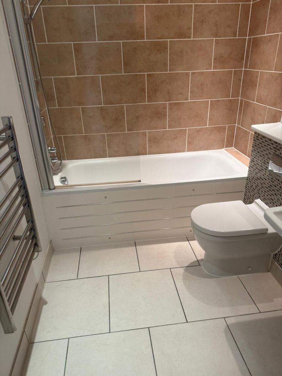 Bathroom Clean professional cleaning result